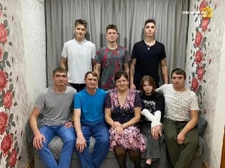 Две семьи из Чувашии получили медаль за родительскую славу